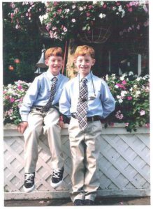 A photo of Mike and Make as kids.